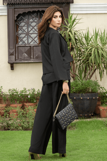 Midnight Noir – Crunch Linen Suit