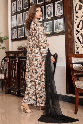 Hazel Dawn – Premium Printed Lawn 3 Piece Suit