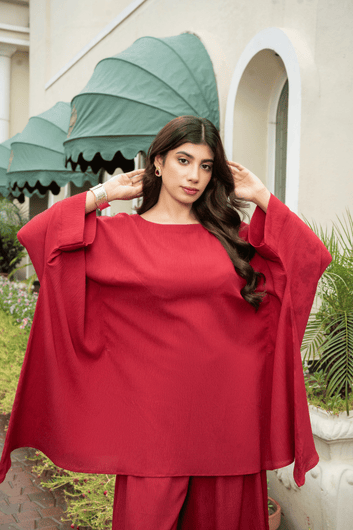 Crimson Charm – Crunch Linen Set